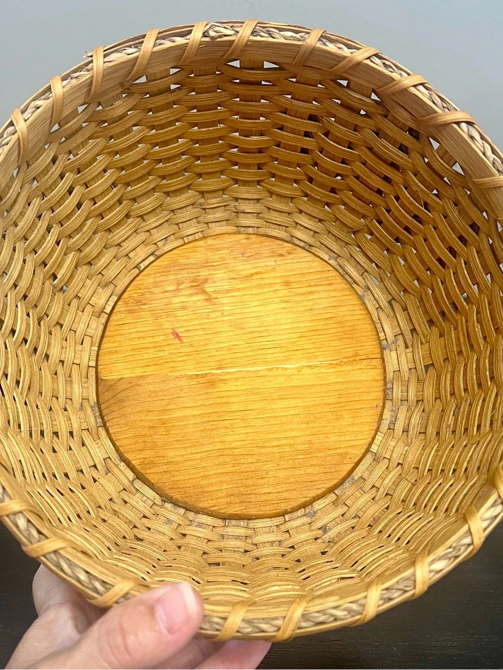 Signed Handmade Nantucket Lightship Style Basket Bowl 9” Tapestry Chevron Weave